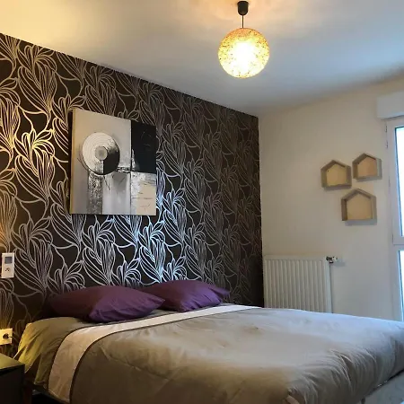 Appartement 2 Bedrooms For 5 With Parking - Near Tram