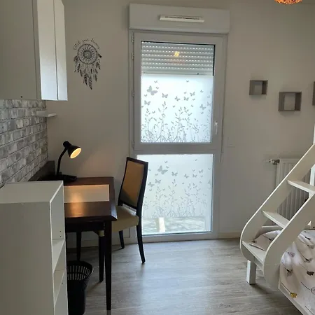 2 Bedrooms For 5 With Parking - Near Tram Daire Angers