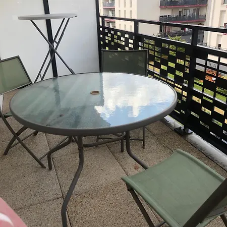 Appartement 2 Bedrooms For 5 With Parking - Near Tram *