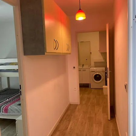 Appartement 2 Bedrooms For 5 With Parking - Near Tram Angers