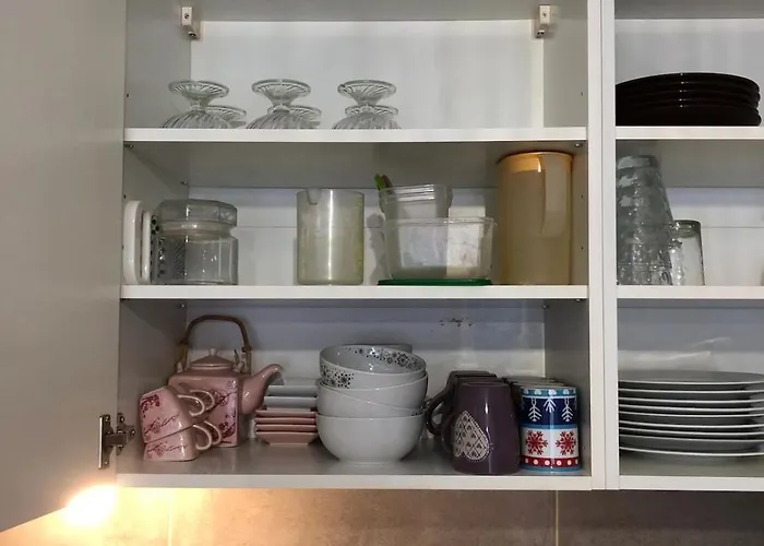 Pmr 2 Avec Parking, Proche Tram *