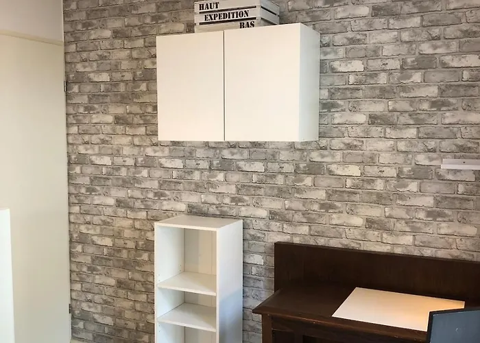 2 Bedrooms For 5 With Parking - Near Tram * Angers