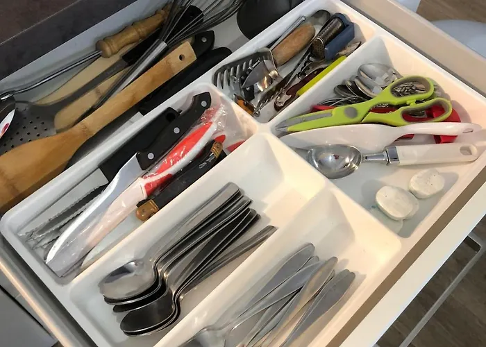 Apartmán 2 Bedrooms For 5 With Parking - Near Tram